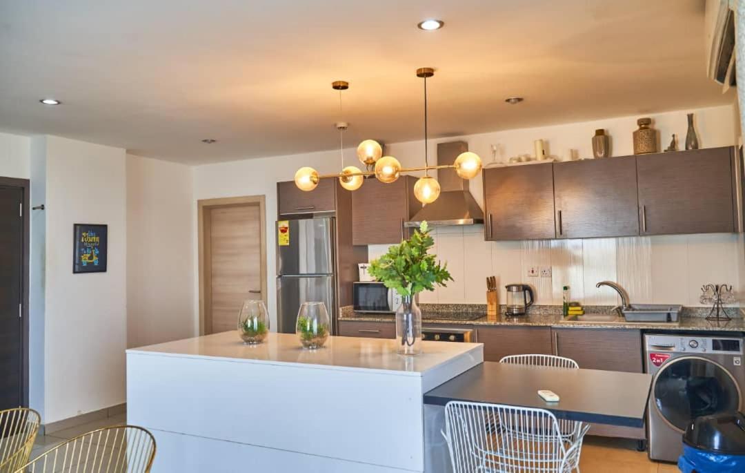 The Gallery Luxury Suites Cpg East Legon Εξωτερικό φωτογραφία