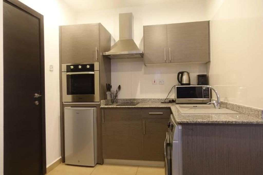The Gallery Luxury Suites Cpg East Legon Εξωτερικό φωτογραφία