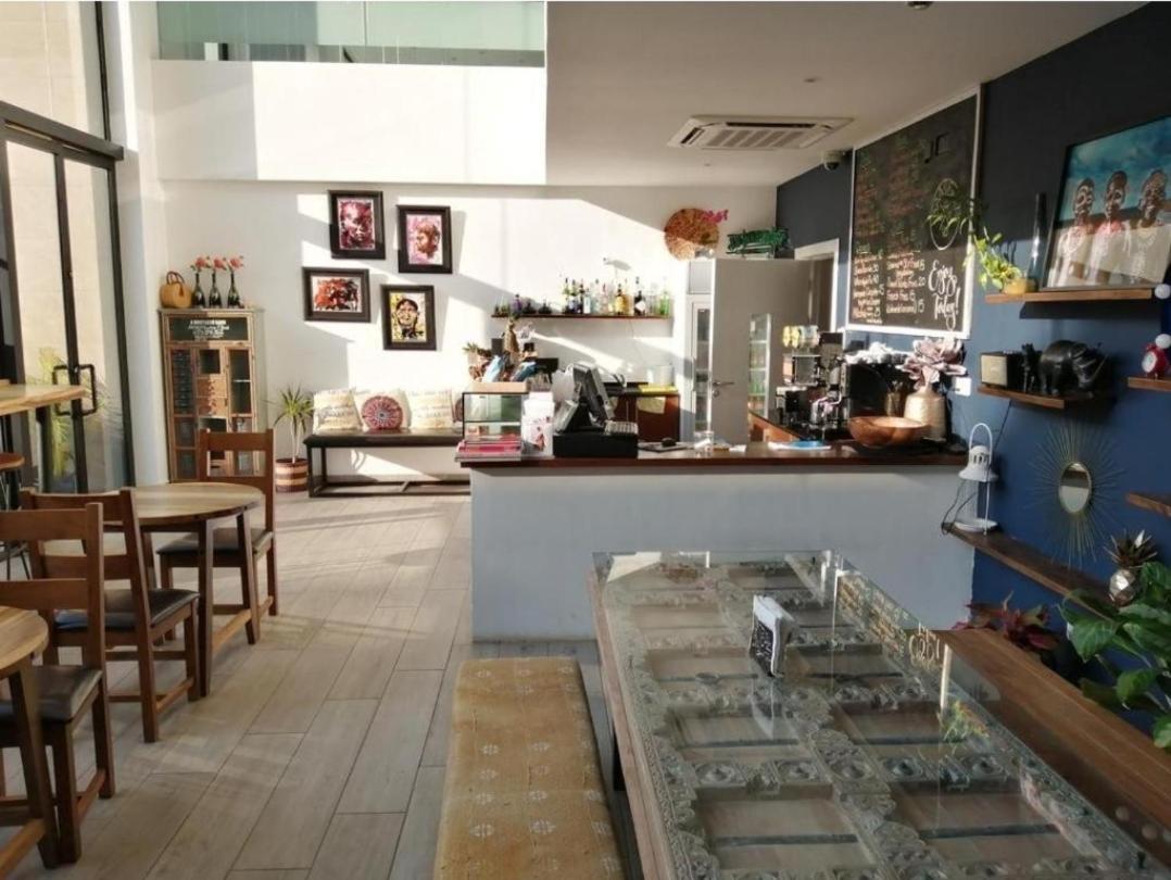 The Gallery Luxury Suites Cpg East Legon Εξωτερικό φωτογραφία